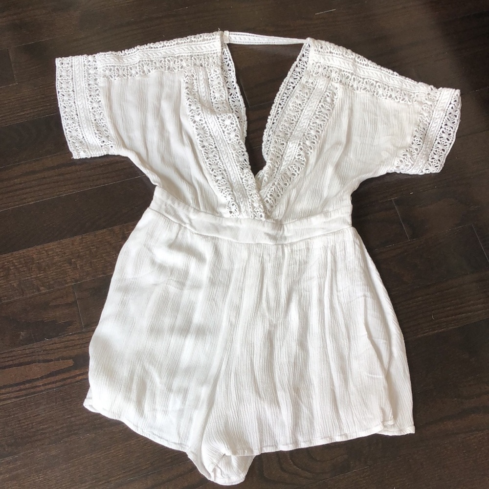 V-Neck romper by Forever 21, size M - Picture 6 of 9